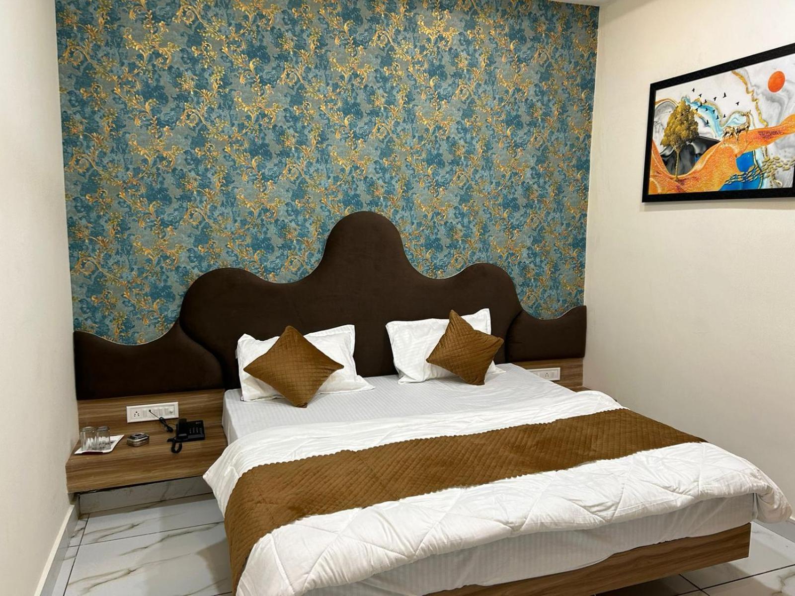 Hotel Shivay 3*